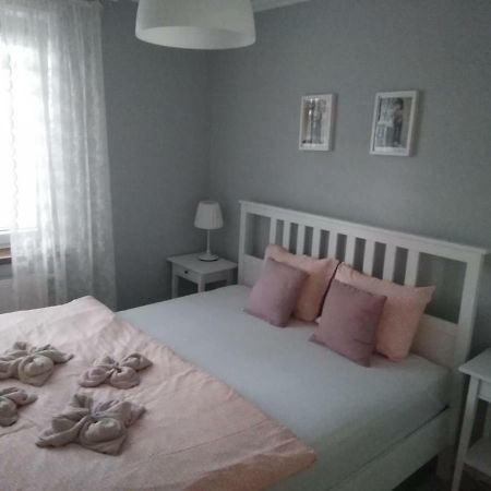 Apartament Julek Klimatyzowany ออชเวียนชิม ภายนอก รูปภาพ
