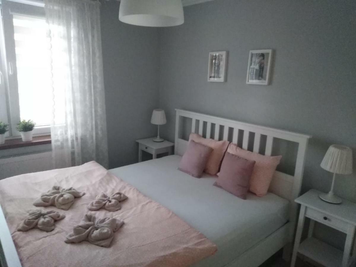 Apartament Julek Klimatyzowany ออชเวียนชิม ภายนอก รูปภาพ